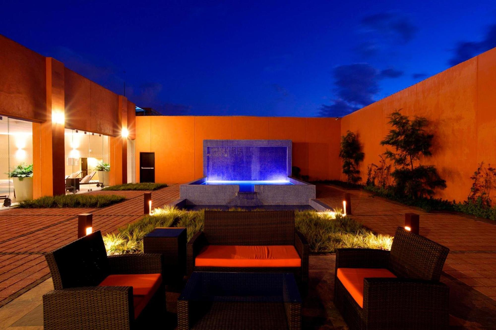 Courtyard Toluca Tollocan Dış mekan fotoğraf
